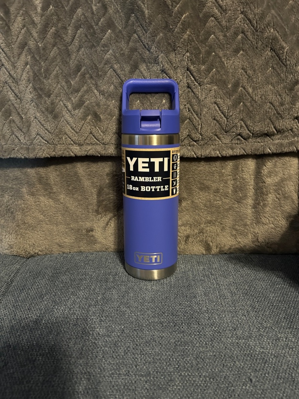 Yeti Rambler 18 oz Bottle with Matching Straw Cap, Ultramarine Violet